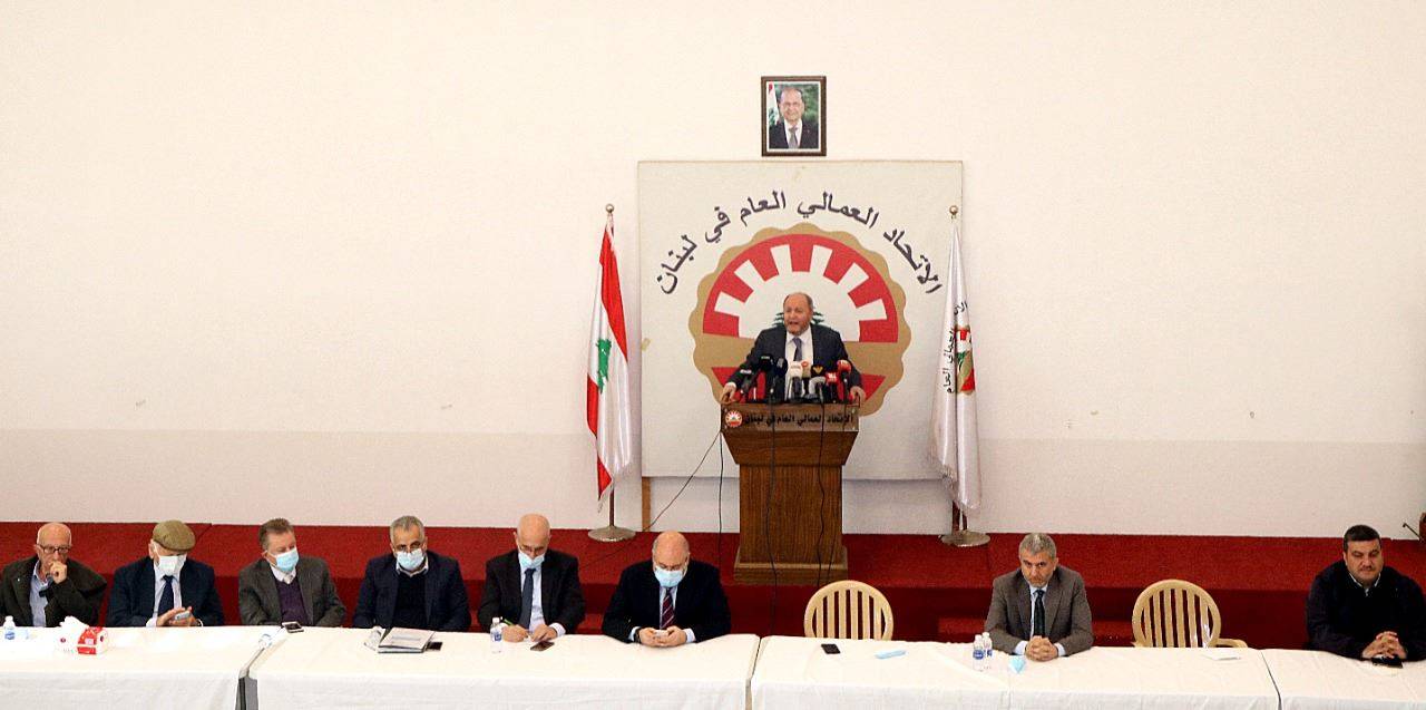 المؤتمر الاستشفائي الصحي ينعقد في مقر العمال
الابيض: موازنة الوزارة لا تكفي ونحاول تسيير امورنا
الاسمر: رفع الدعم ادى الى كارثة صحية واجتماعية
