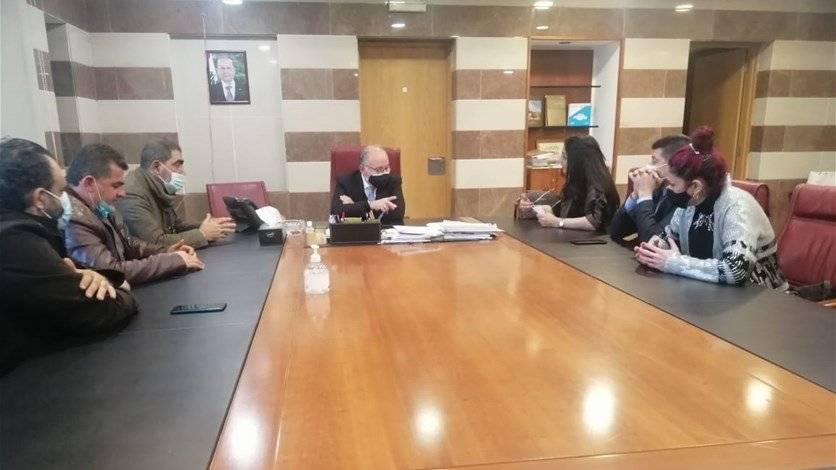 الأساتذة المتعاقدين: لمضاعفة أجر ساعة التعاقد