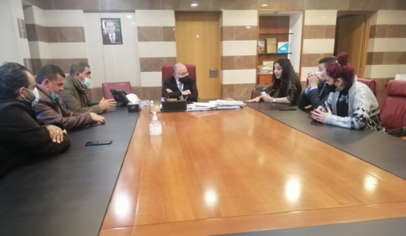 تعميم بإجراء اللقاح و PCR للموظفين مرتين أسبوعياً
الحلبي اجتمع مع "لجنة مُتعاقدي المهني":
دفع الـ 90 دولارا يتمّ تدريجياً ومُرتبط بالحضور