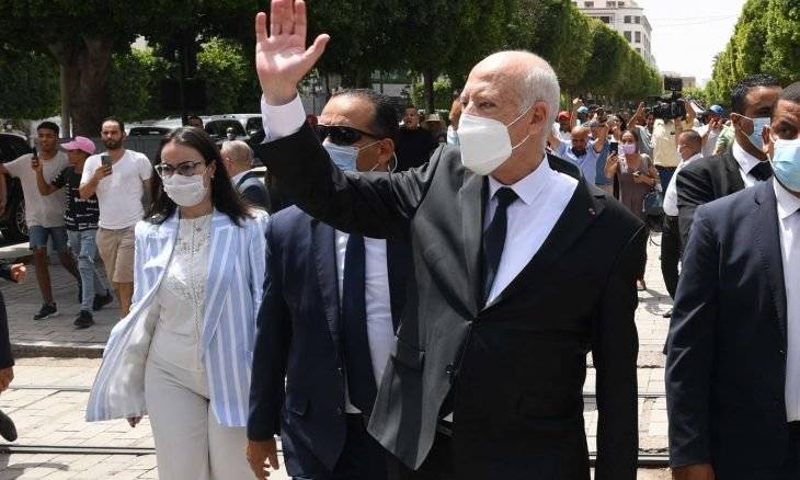 تونس.. معارضو سعيد يتهمونه بتوظيف مؤسسات الدولة ضدهم
