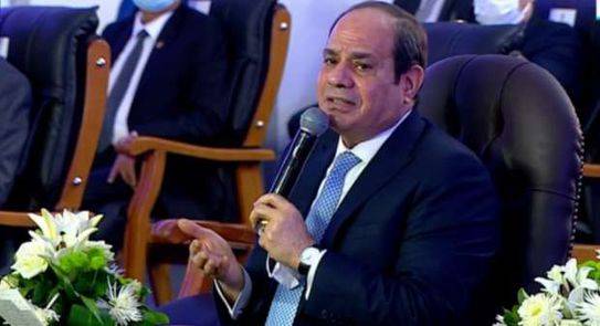 فيديو- السّيسي يُحرج مذيعة ويطلب من وزير قول الحقيقة
