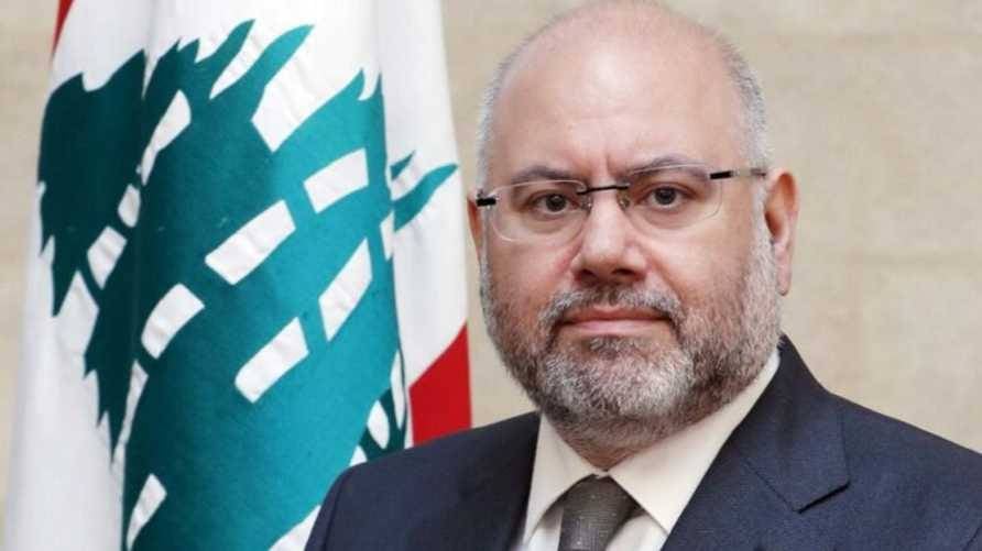وزير الصحة: إننا لا نلزم أحدًا باللقاح
