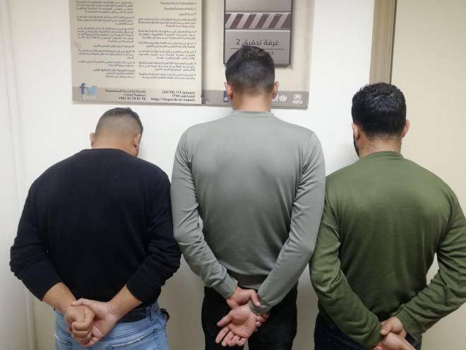 بعدما اعتدوا على دورية ومنعوها من القيام بواجبها.. توقيف 3 صرافين غير شرعيين في صور