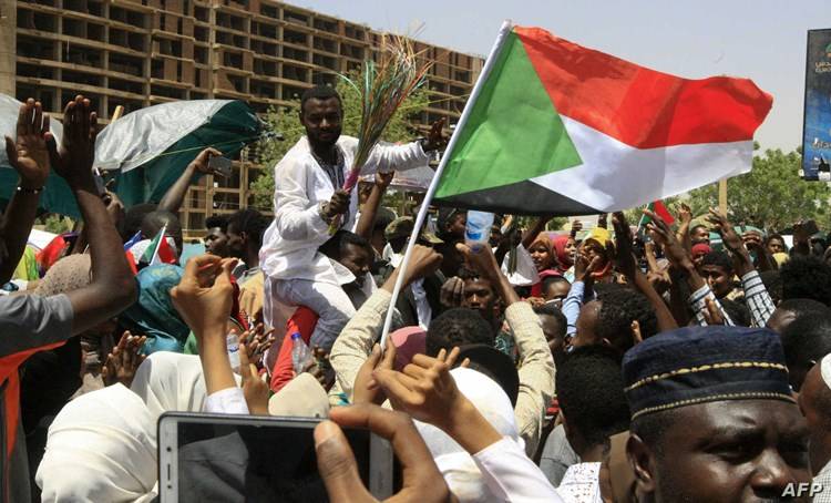 "قوى الحرية والتغيير" تطالب بالتحقيق في مقتل متظاهرين سودانيين