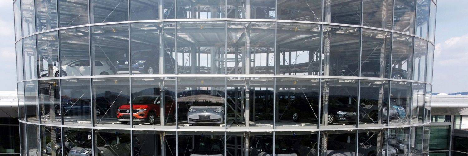 عمالقة صناعة السيارات يعدّون العدّة للإطاحة بإيلون ماسك