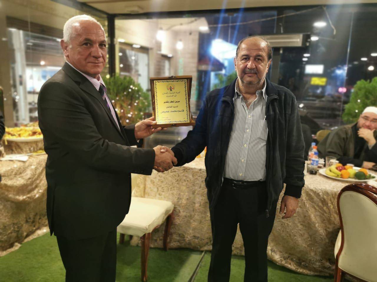 جمعية التنمية والعمل تكرّم قاسم عميص على خدماته الإنسانية والصحية والاجتماعية