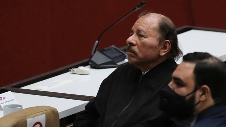 في حفل تنصيبه
أورتيغا يطالب واشنطن بالإفراج عن الدبلوماسي الفنزويلي