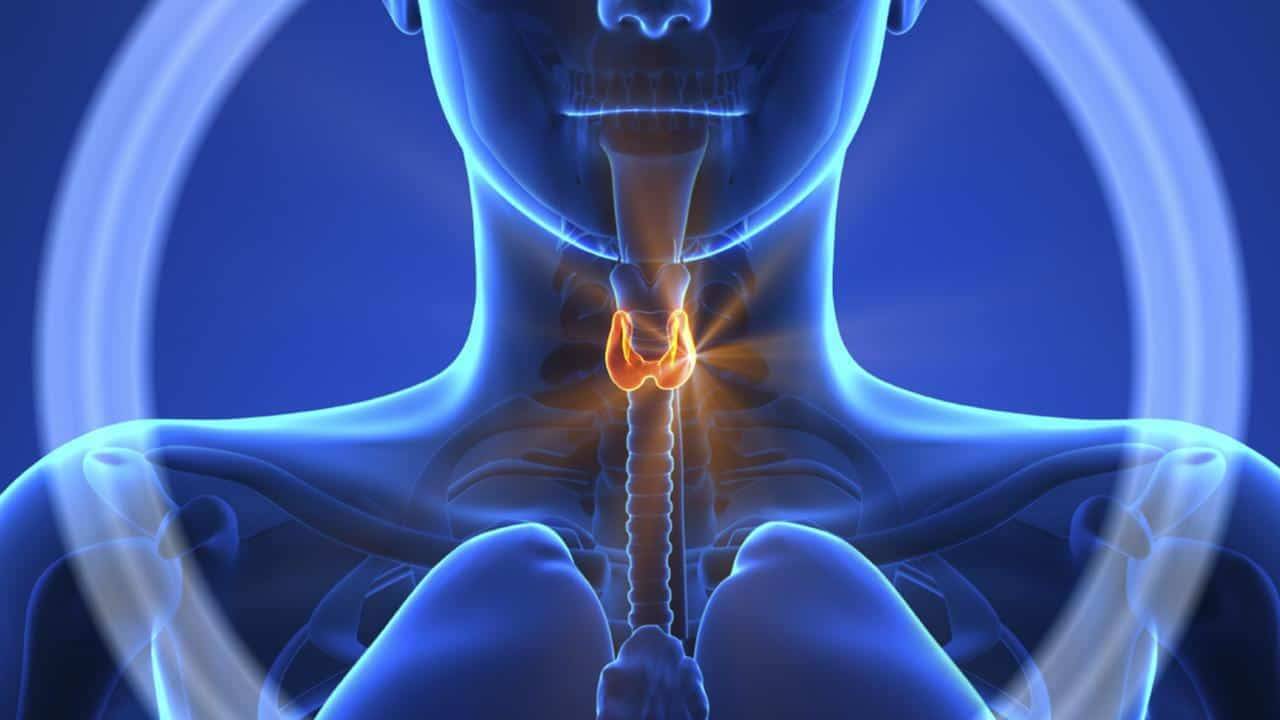 مرض يصيب الغدة الدرقية.. ما هو؟