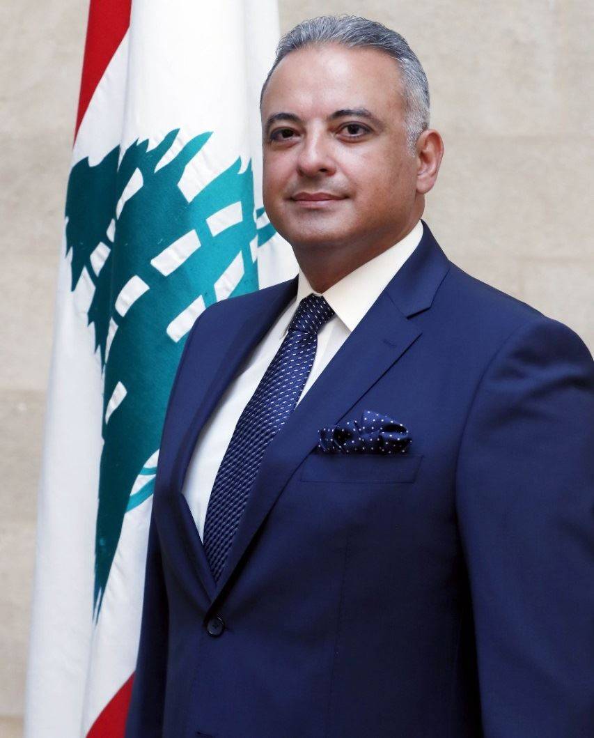 زيارة لمرتضى لـ