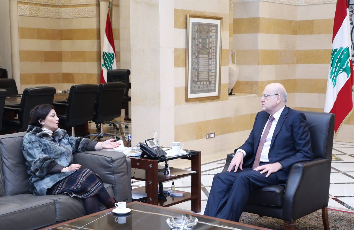 شيا ورشدي في السراي الحكومي.. لبنان خارج العقوبات الأميركية
