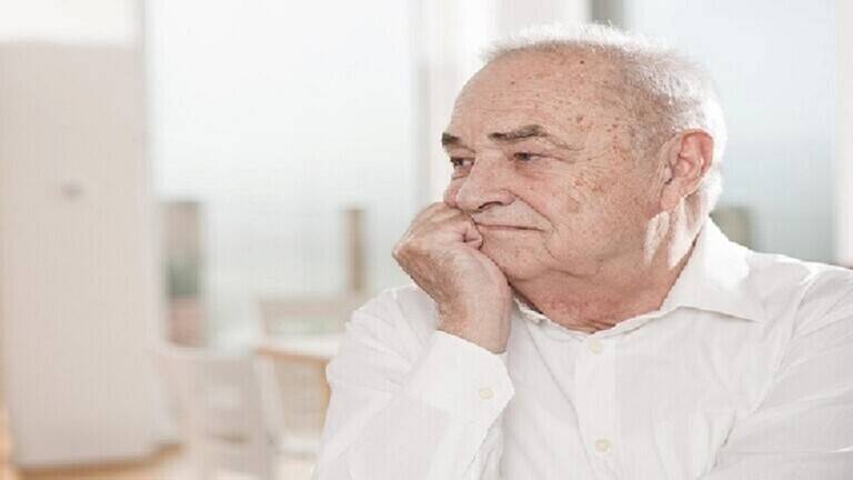ما الذي يساعد على إطالة فترة الشباب؟