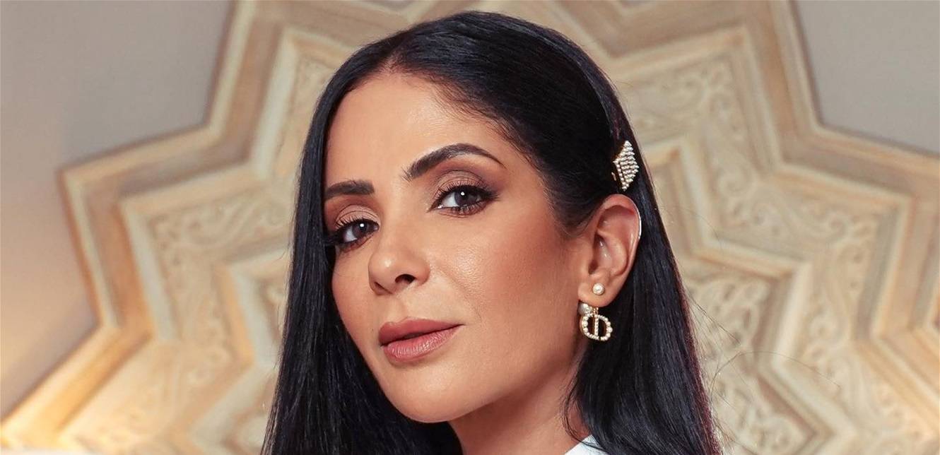ممثل مصري يعترف بحبه لمنى زكي.. كيف كانت ردة فعلها؟