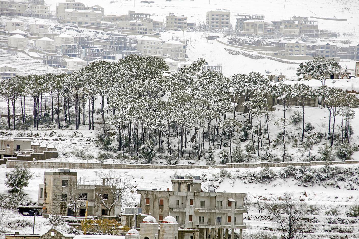 بالصور- العاصفة هبة "بيّضت" جبال لبنان