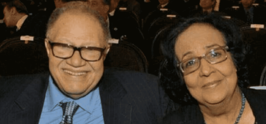 يحيى الفخراني يكشف قصة حبه لزوجته.. بعد 50 عاماً