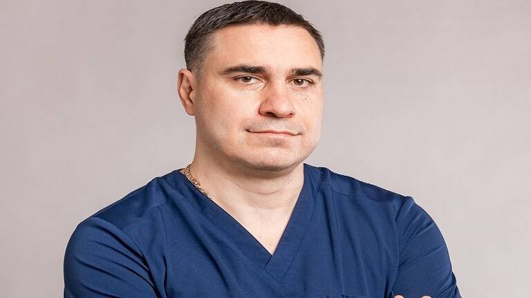 برلماني روسي ينصح باستخدام أقنعة تنفس بدلا من أقنعة قماشية واقية ضد "أوميكرون"