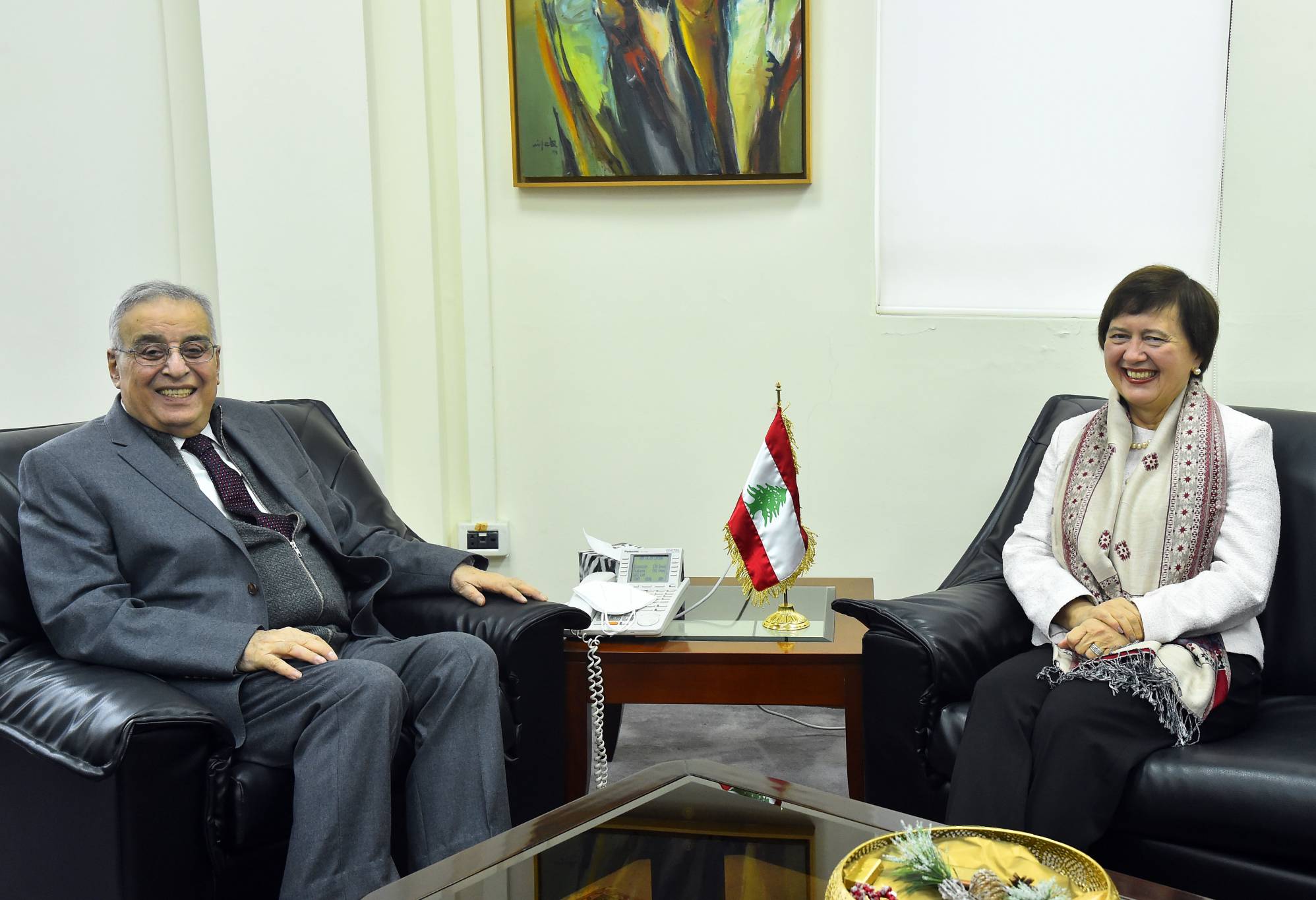 وزير الخارجيّة واصل مشاوراته
لتأمين التمويل لاقتراع المغتربين