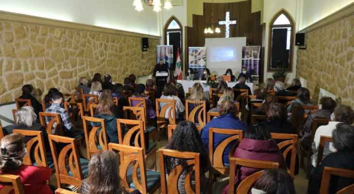 الأب بوعبود: لنُبادر الى نشر لغة المحبّة
والسلام من خلال الفن... ولنقف مع اللبنانيين