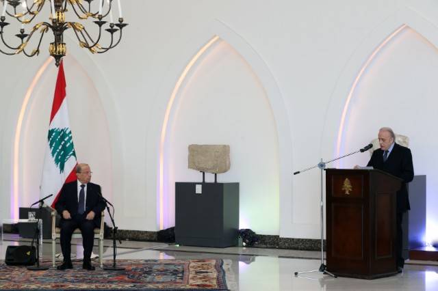 عون أمام السلك القنصلي الفخري: لبنان جدير بالحياة
حبيس: قدراتنا في تصرّفكم... ولتعزيز العلاقات مع دول العالم