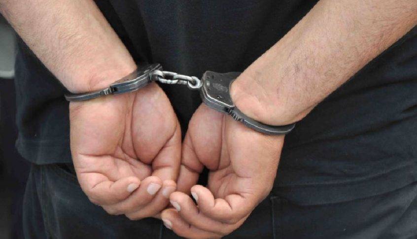 الجيش يوقف سارقي أسلاك كهربائية في شكا