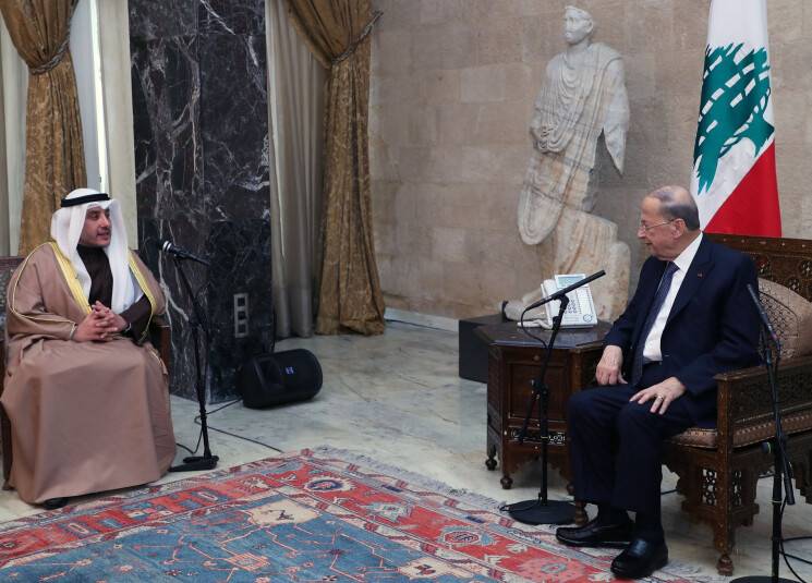 ما هي الرسالة الخليجية التي نقلها وزير الخارجية الكويتي الى بيروت؟