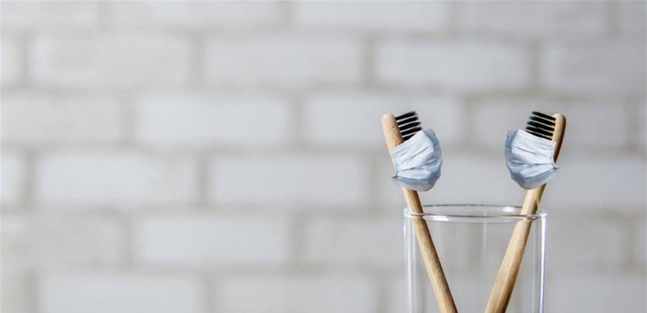 هل يجب التخلص من فرشاة أسنانك بعد تعافيك من كورونا؟