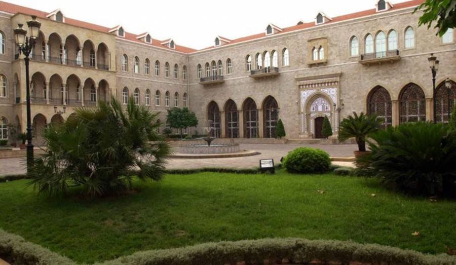 من ينتظر الحريري على الكوع ؟