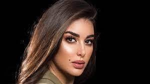 بالصورة- ياسمين صبري تحتفل بعيد ميلادها و تحمل قالب حلوى مميز