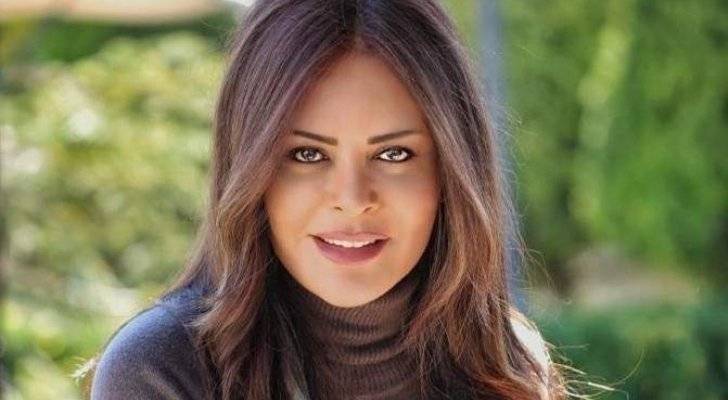 كارمن لبس تتعرض للسرقة!