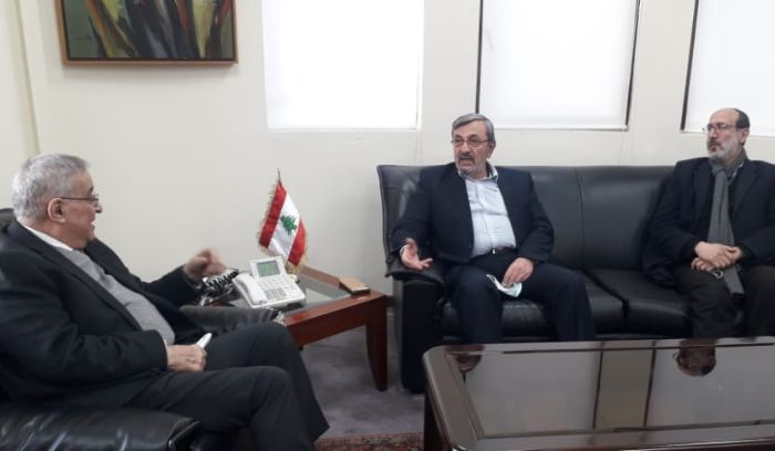 عز الدين والموسوي عرضا مع بو حبيب
تسهيل إجراءات معاملات الطلاب في الخارج