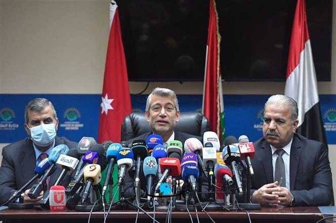 توقيع اتفاق استجرار الطاقة من الأردن عبر سوريا