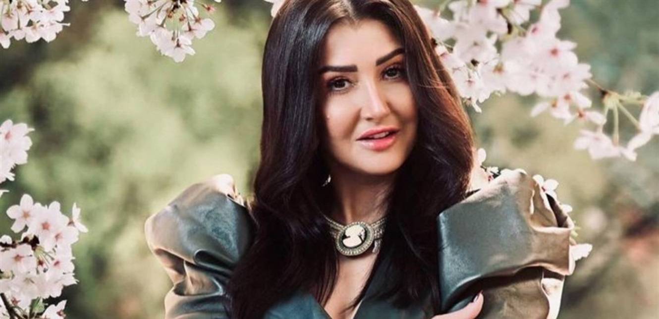 غادة عبد الرازق تعلن إصابتها بكورونا
