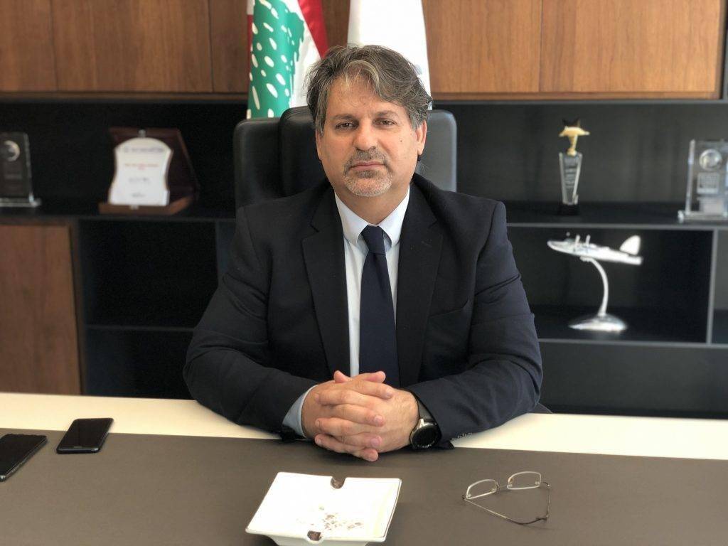 "لرفع الرسم الجمركي على السيارات".. عجاقة: على الدولة تأمين النقل العام للناس