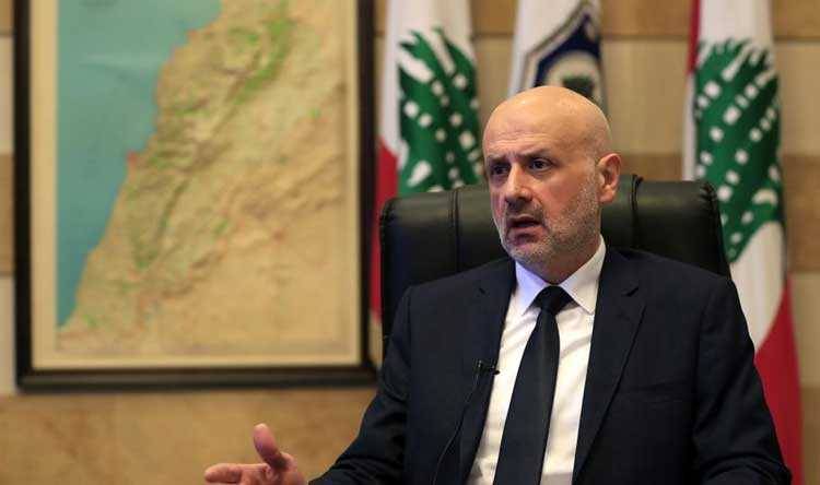 مولوي يوقع قرارا لتثبيت متطوعي الدفاع المدني
