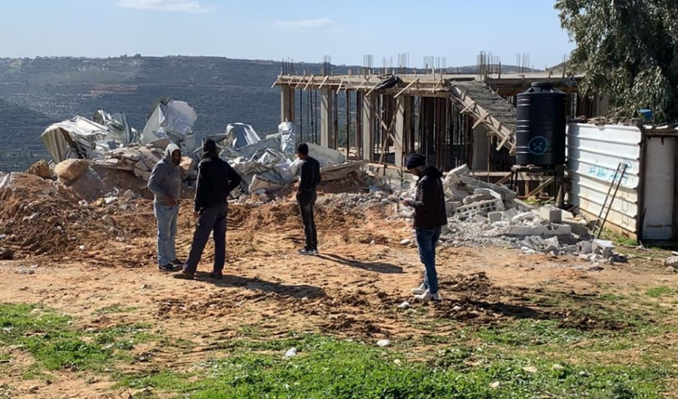 فلسطين: الاحتلال يهدم مساكن في رام الله