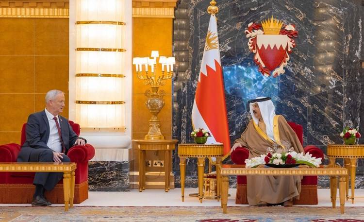"الوفاق": زيارة غانتس إلى البحرين تتجاوز الخطوط الحمراء