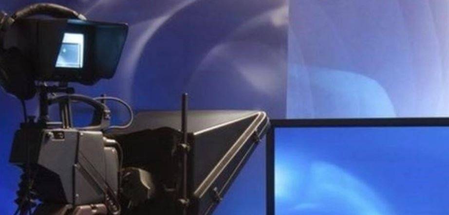 إعلاميّة لبنانيّة تبكي: "صرلي 3 ساعات واقفة على جسر الدورة"!
