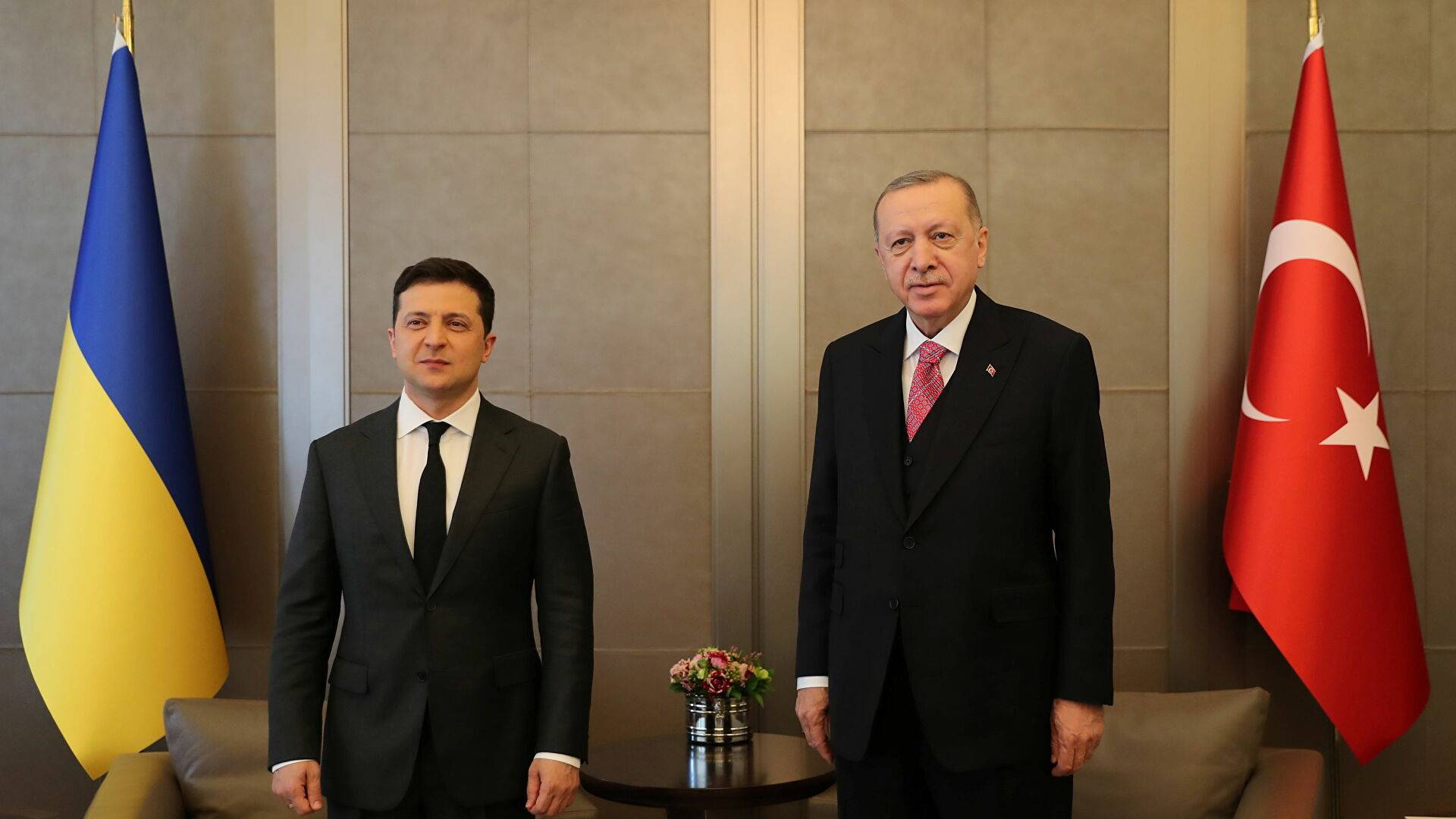 أردوغان يجدّد مبادرته لعقد قمة بين بوتين وزيلينسكي في أنقرة