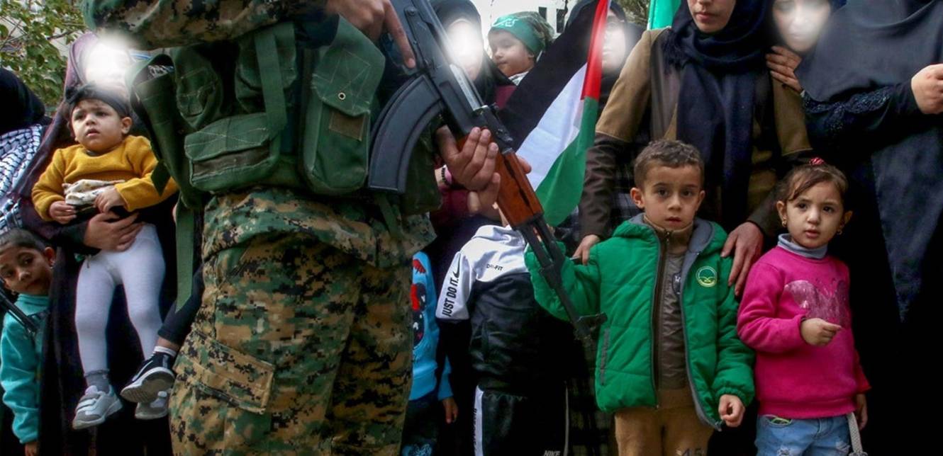 الساحة الفلسطينيّة في لبنان قلق وهواجس... والرجّوب طمأنهم... ولكن