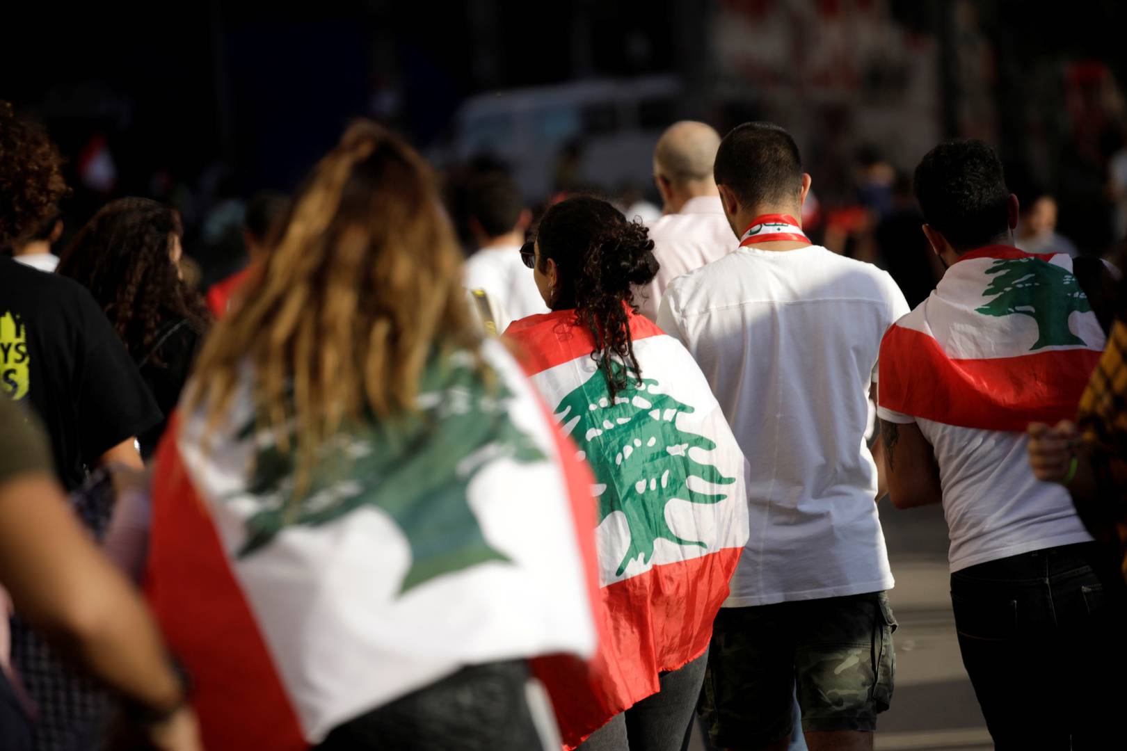 المغتربون اللبنانيّون.. بين انتشال أهلهم أو دعم الوطن...!
تحويلاتهم تفوق 12 مليار دولار مع نهاية العام 2021