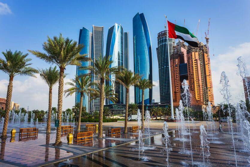 مؤشر مديري المشتريات PMI للإمارات يتراجع إلى 54.1