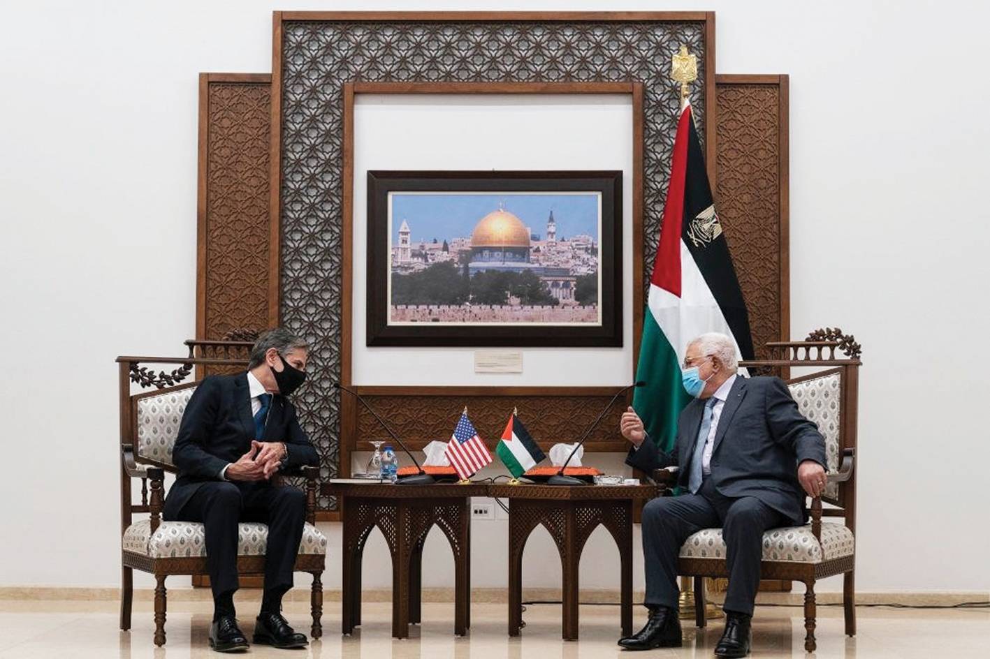عباس يؤكد لـ بلينكن على ضرورة إنهاء الاحتلال الإسرائيلي