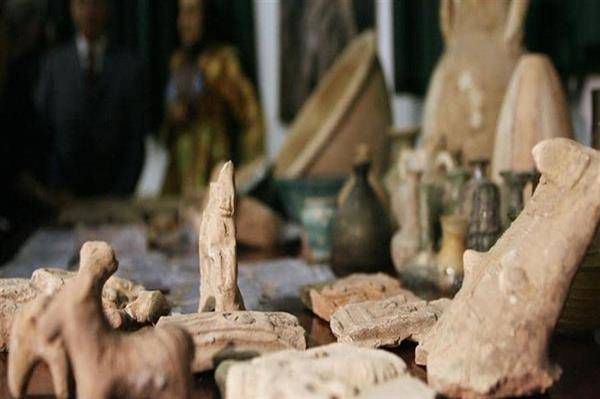 لبنان يسلم العراق قطعاً أثرية مهربة