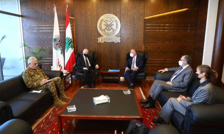 وزير الدفاع التقى دل كول: لاحترام
دور 
