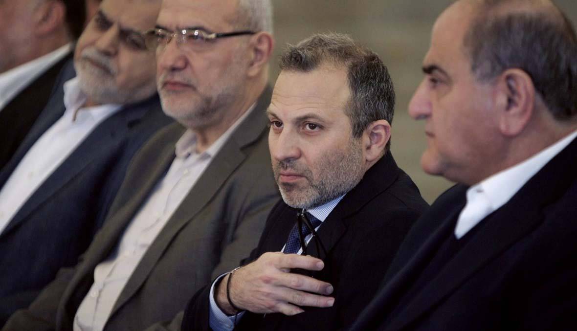 هل ينهض ويتجدّد "تـفاهم مار مخايـل" في الذكرى الـ 16 بعد هزّات قويّة كادت توقِعه...؟
كلّ العُشاق تفرّقوا إلاّ " التيار" و"الحزب"... توقيت التحالف الإنتخابي أنقذ الوضع المتأزم