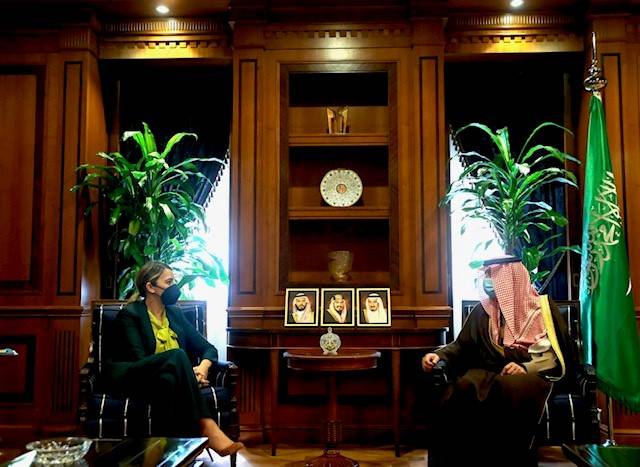 الجبير يبحث القضايا الإقليمية مع مساعدة وزير الخارجية الأميركي لشؤون الشرق الأدنى