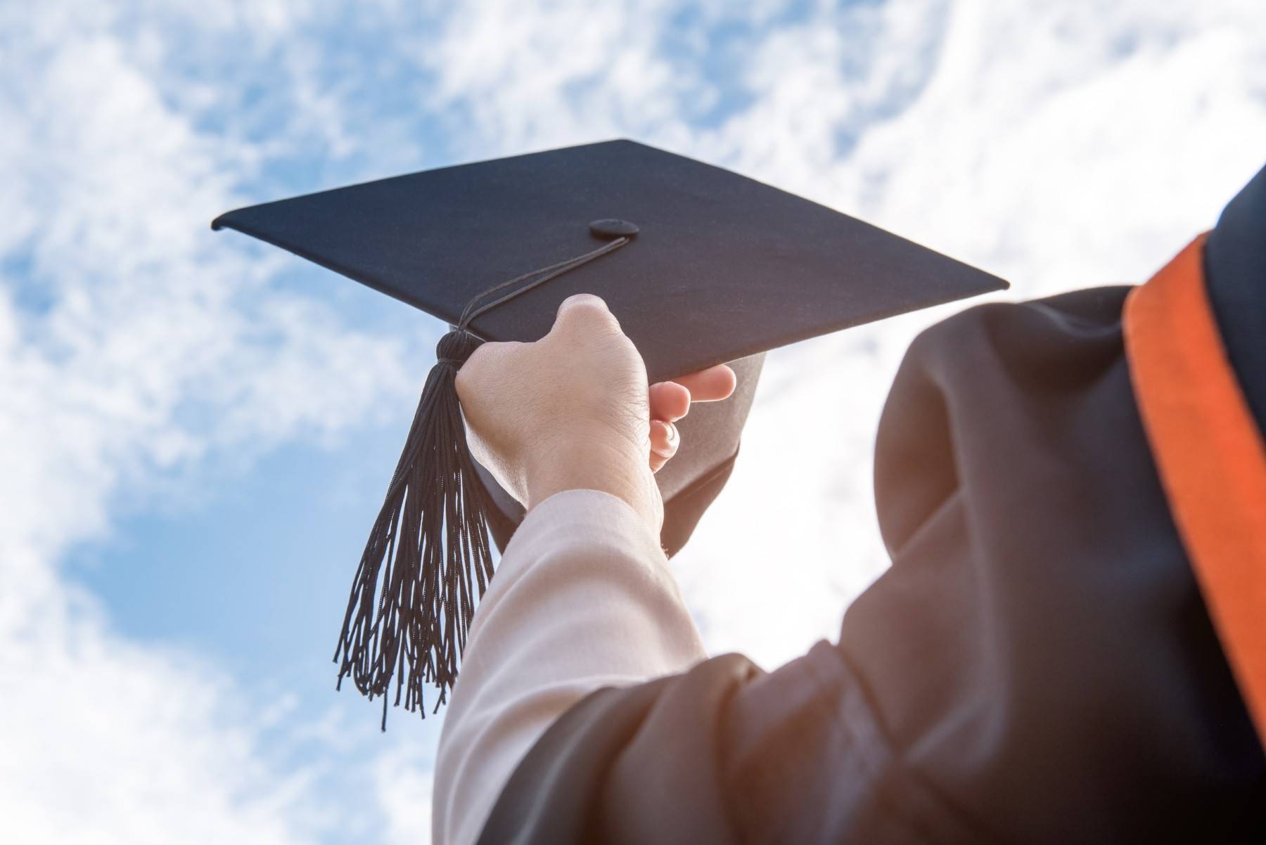 شهادة دكتوراه بدرجة ممتاز في جامعة الروح القدس - الكسليك