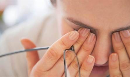 كيف يؤذي استخدام أجهزة التدفئة عينيك في الشتاء؟ اليك الجواب