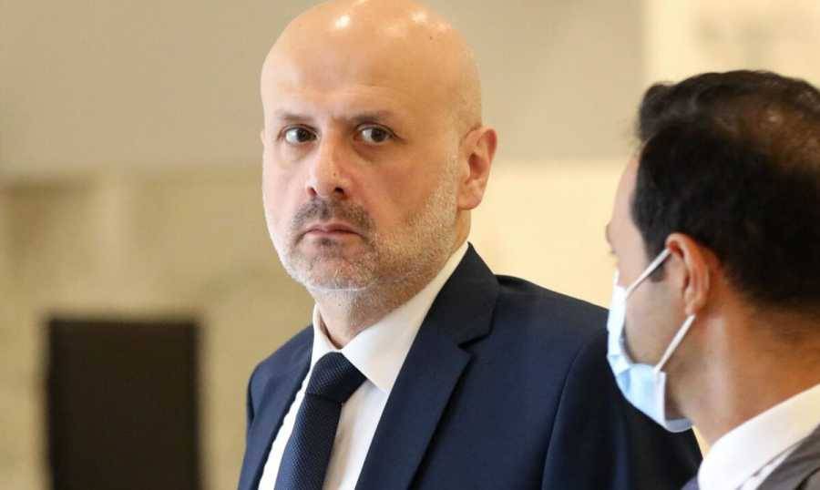 بعد تسريب معلومات شخصية تتعلّق بوزير الأشغال... مولوي يتحرّك