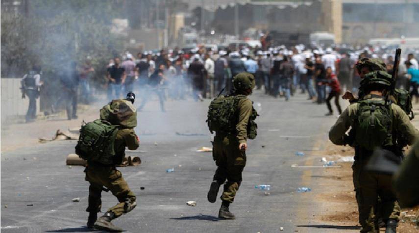 إصابات بصفوف الفلسطينيين خلال مواجهات عنيفة مع قوات الإحتلال في الضفة الغربية
