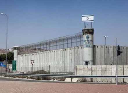 أعلنوا خوضهم انتفاضة في يومها الخامس
 الأسرى الفلسطينيون ينفون الرواية الإسرائيلية